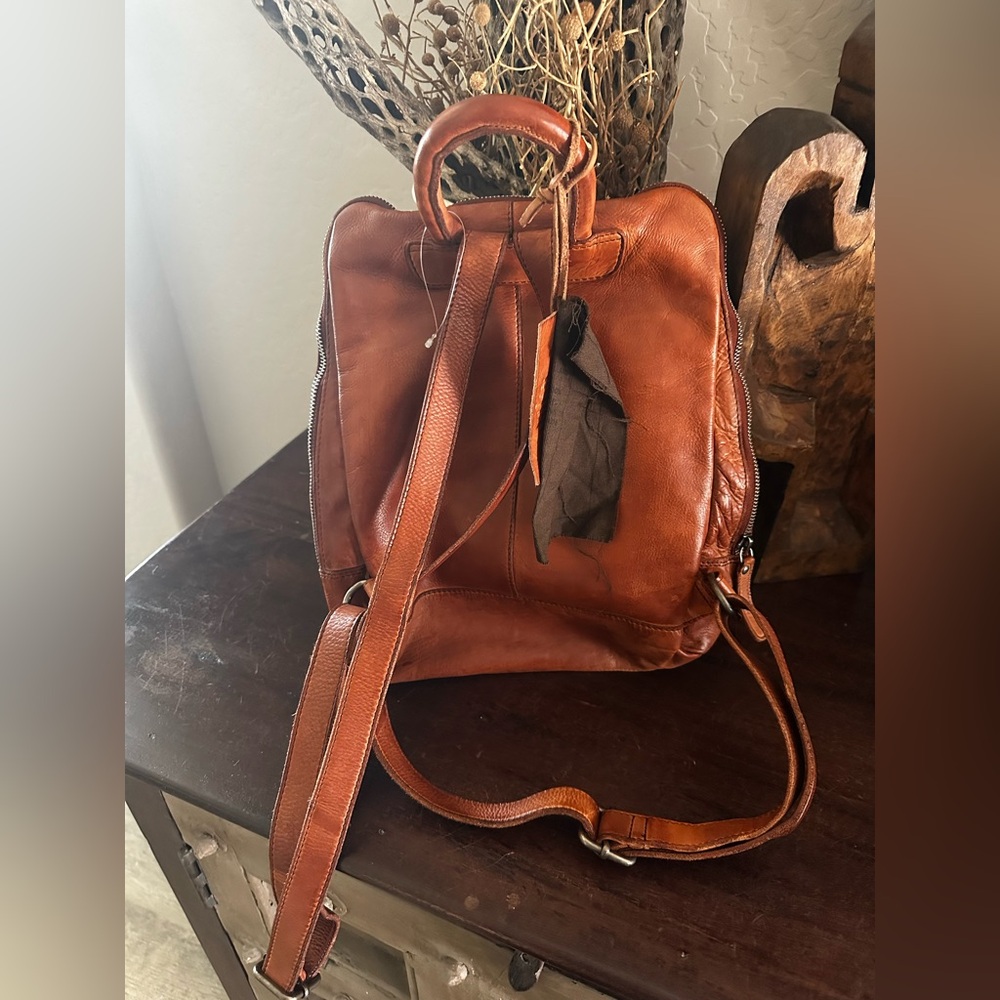 Vilencia Woven Leather Back Pack NWT - Picture 2 of 10